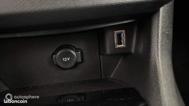 Peugeot 308 1.5 BlueHDi 100ch S&S Style (image 30)