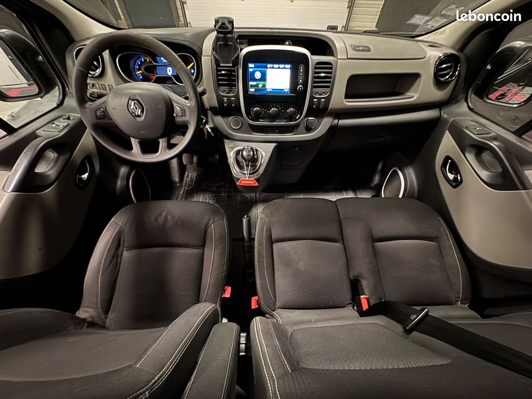 Renault TRAFIC 6 PLACES 140CH + Moteur à Chaine + Entretien OK (image 15)