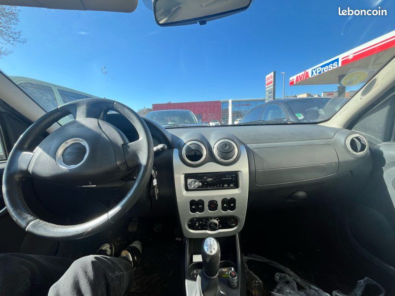 Dacia sandero (image 3)