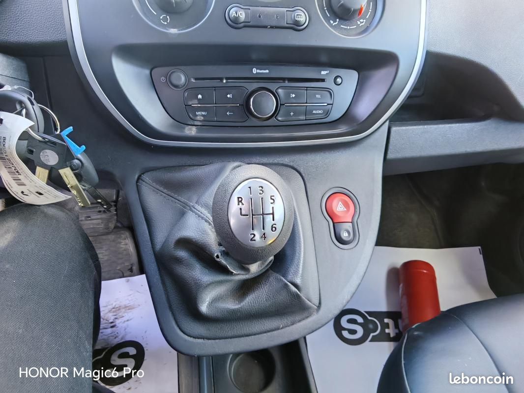 Renault Kangoo MAXI 1.5 BLUE DCI 115CH CABINE APPROFONDIE EXTRA R-LINK (image 15)