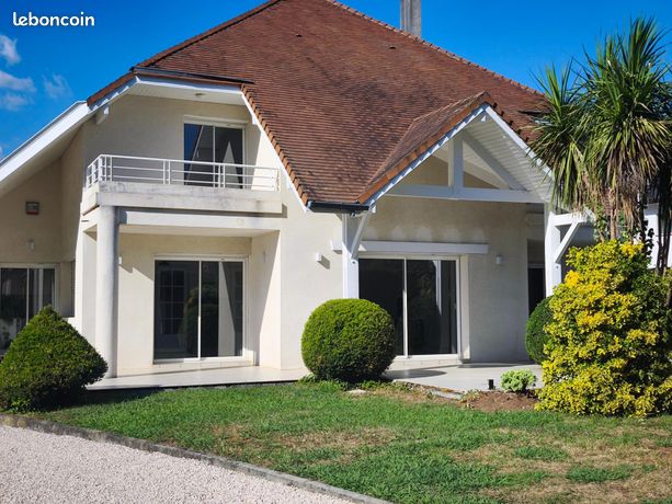 Propriété 5 pièces 163 m²