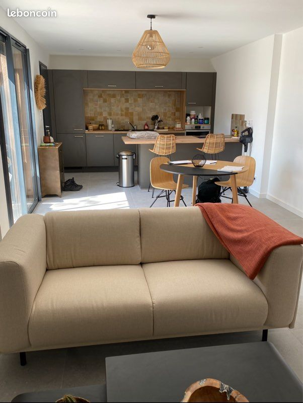 Table ronde en chêne et chaises (image 5)