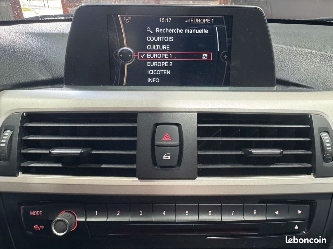 BMW Serie 3 318d Business BVA / Hayon Électrique / Radar de Stationnement (image 45)