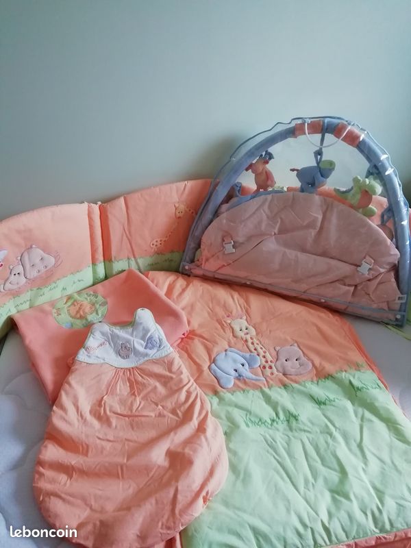 Ensemble pour lit bébé et tapis d'éveil (image 2)