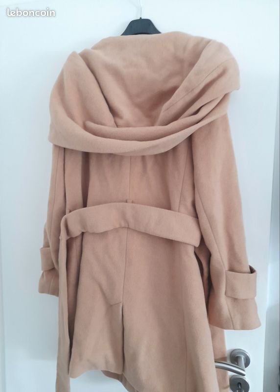 Manteau hiver couleur beige/camel capuche idéale Automne et l