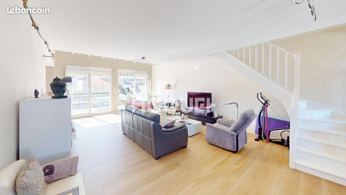 Appartement 6 pièces 159 m² · à Pontarlier · 159 m² · 559 000 €