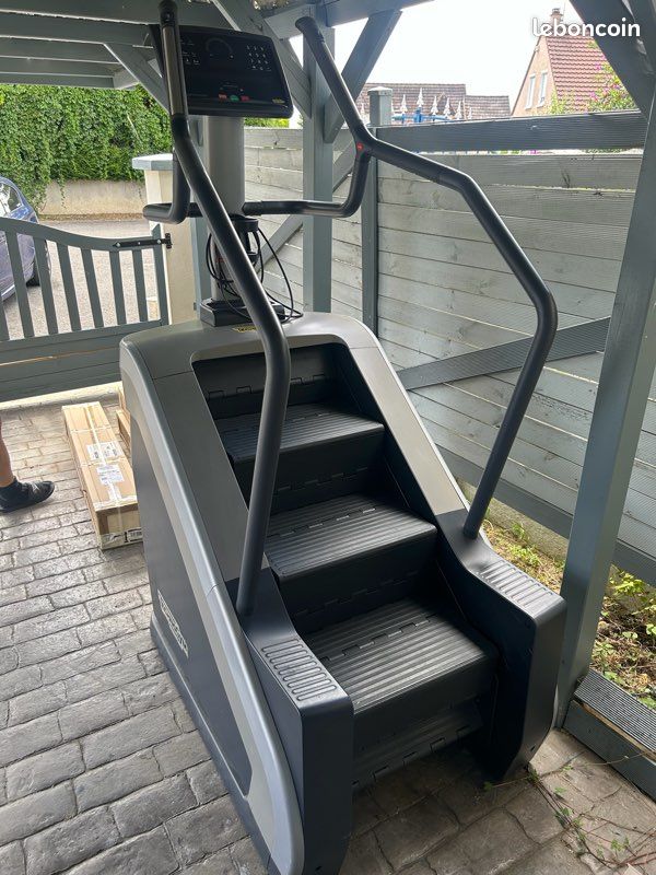 Escalier cardio Technogym Excite Climb (image 1)
