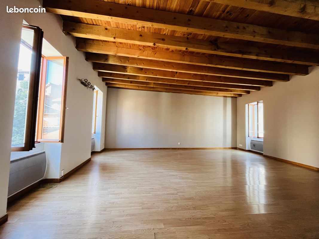 Appartement 4 pièces 94 m² · à Clermont-Ferrand · 94 m² · 799 €/mois