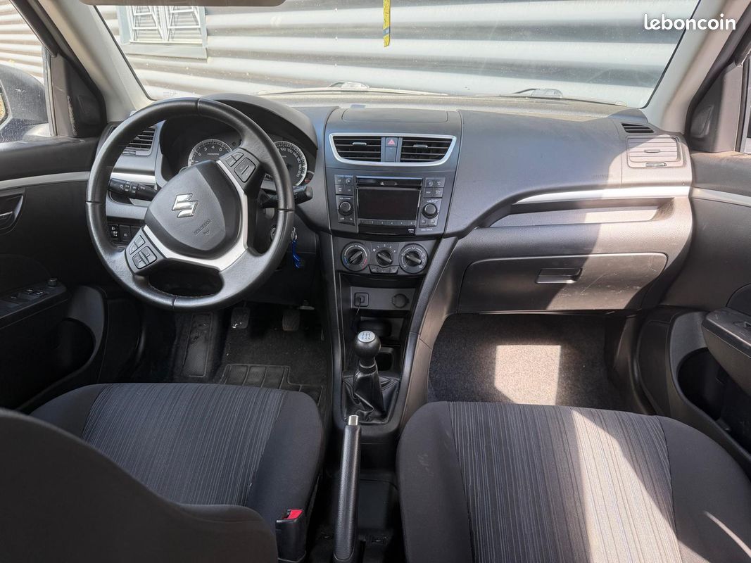Suzuki Swift 1.2 VVT 95 4X4 GLX 5 portes Phase 2 Bluetooth (image 5)