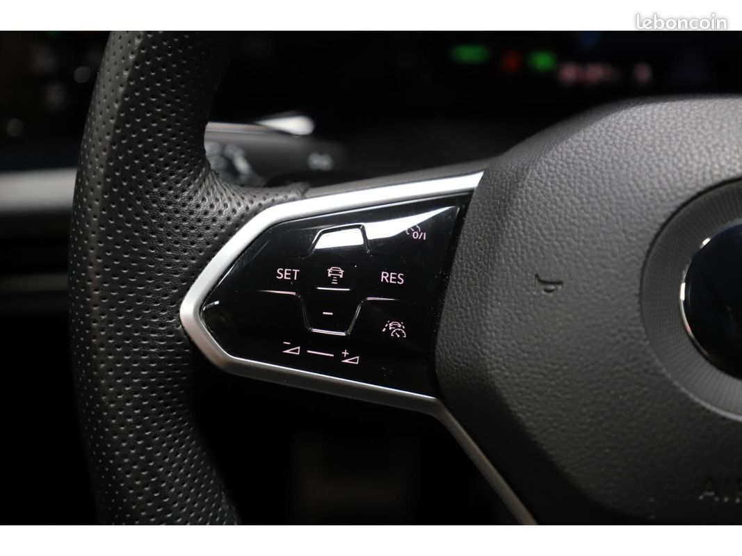 VOLKSWAGEN GOLF VIII GTE 1.4 eHybrid 245 - DSG 6 (image 34)