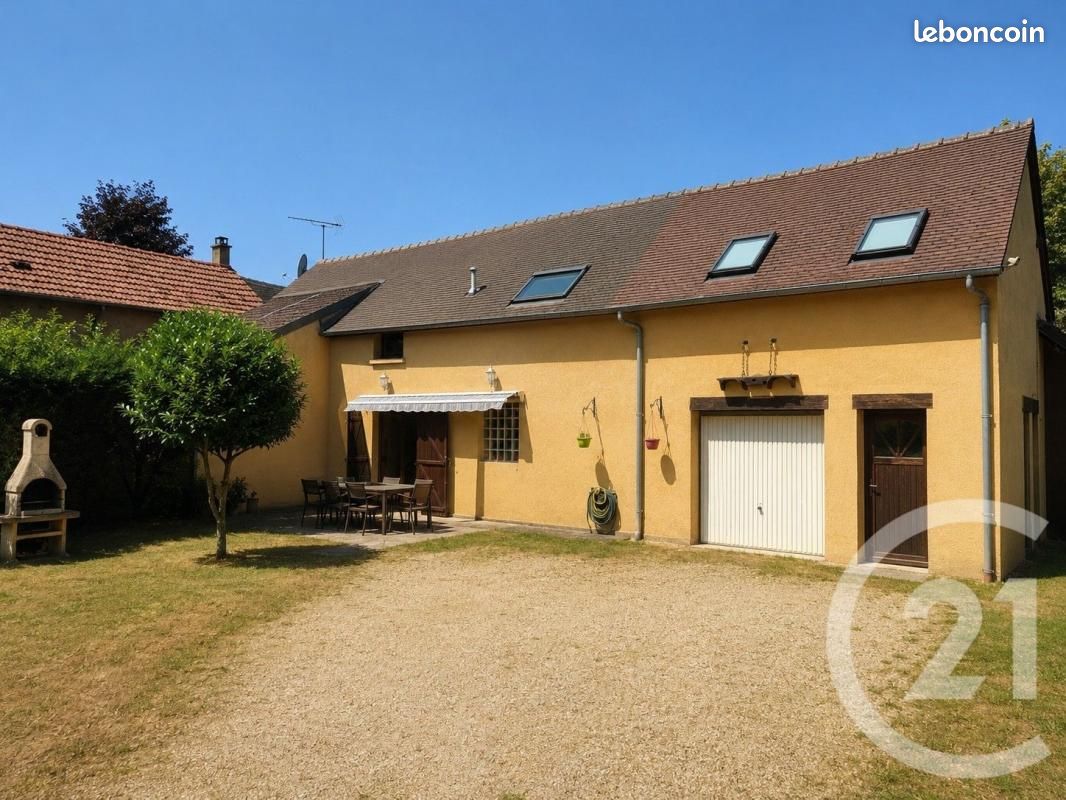 Maison 7 pièces 152 m² · à Treigny-Perreuse-Sainte-Colombe · 152 m² · 155 000 €
