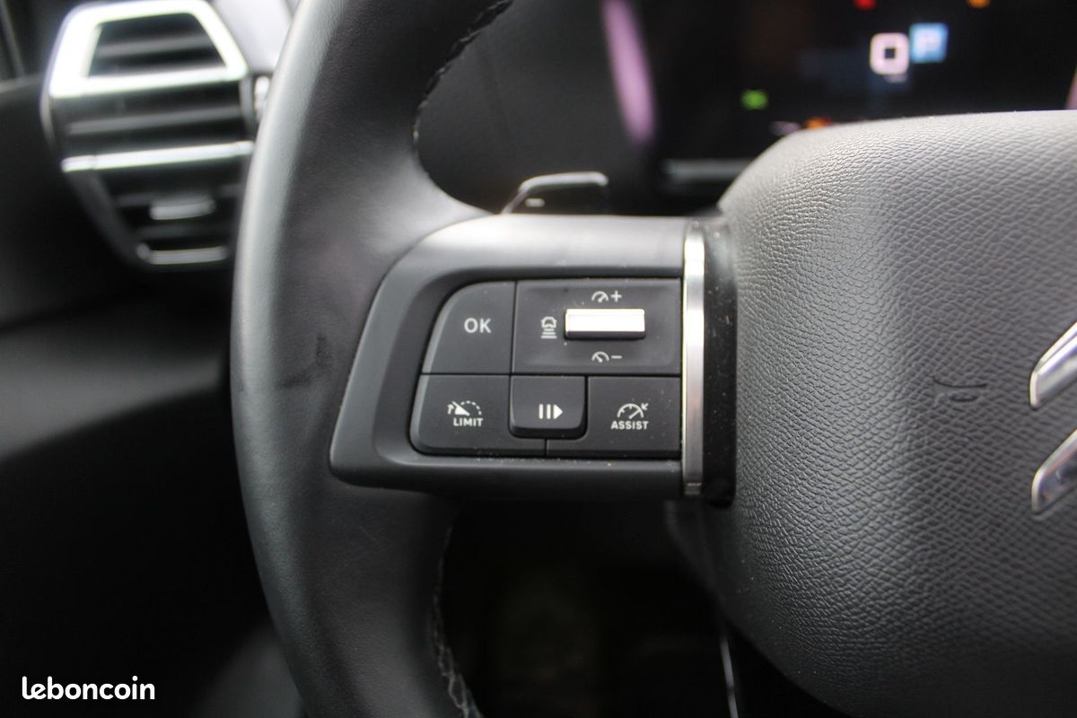 Citroen C4 X SHINE PACK 130 CV EAT8 BOITE AUTO CAMÉRA GRAND GPS USB FULL LEDS TOIT PANO ESP (image 12)