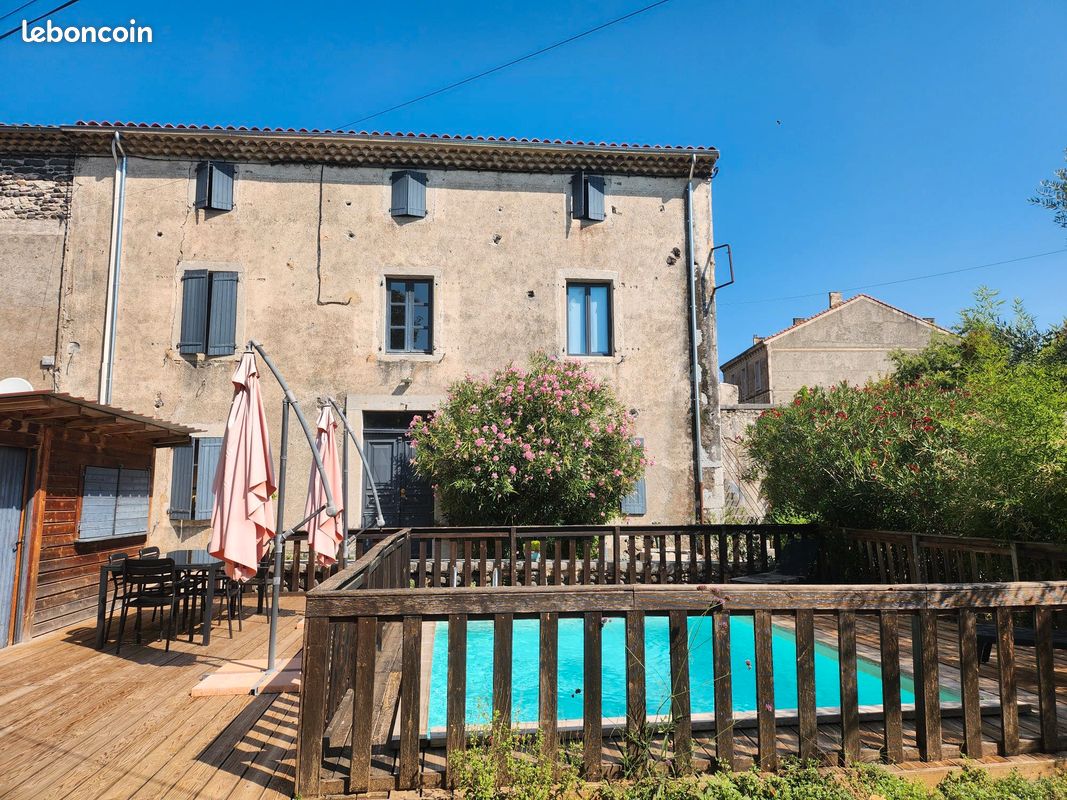 Maison 10 pièces 200 m² · à Chomérac · 200 m² · 385 000 €