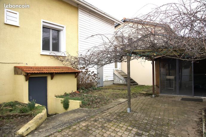 Maison 5 pièces 151 m²