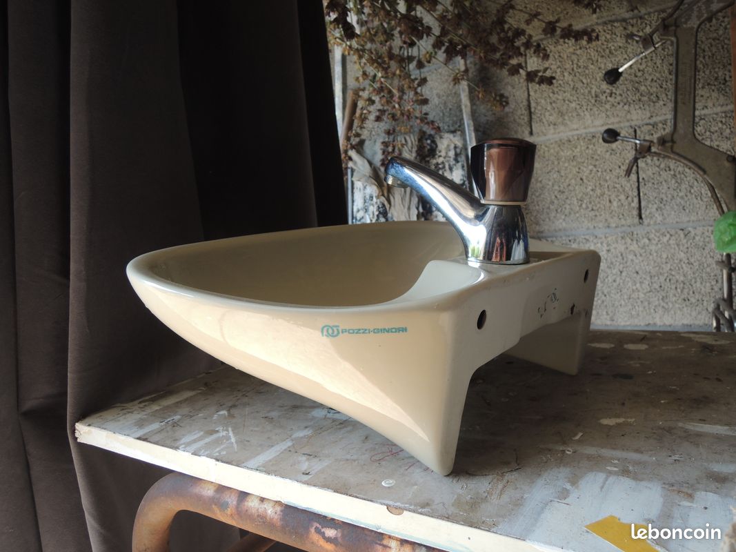 Lave mains avec robinet (image 3)