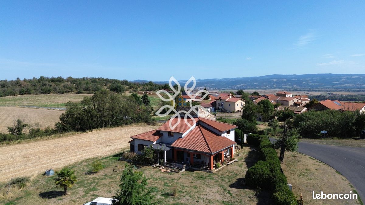 Maison 5 pièces 183 m² · à Saint-Géron · 183 m² · 212 000 €