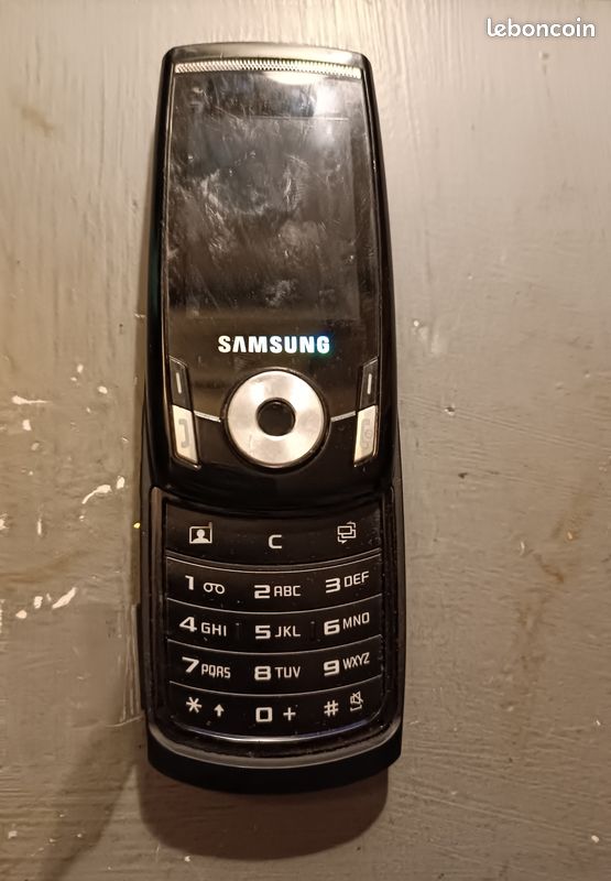 Telephone SAMSUNG SGH E 250 slider de couleur noir (image 2)