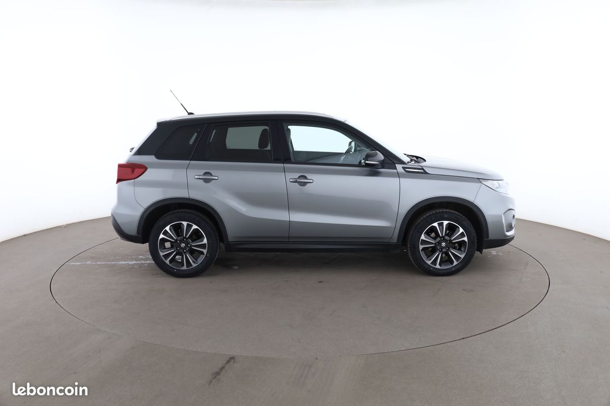 Suzuki Vitara 1.4 BoosterJet Hybrid Style Auto 129 ch (image 13)