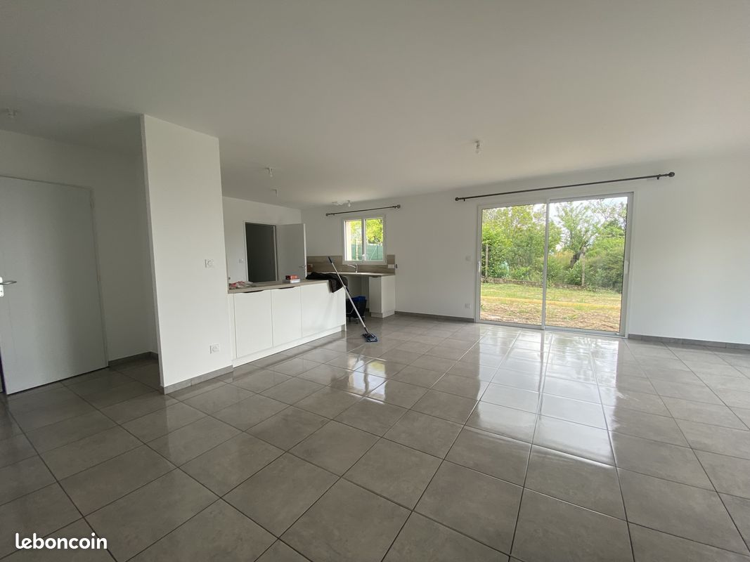 Maison a louer saumur - 4 pièce(s) - 101 m2 - Surfyn