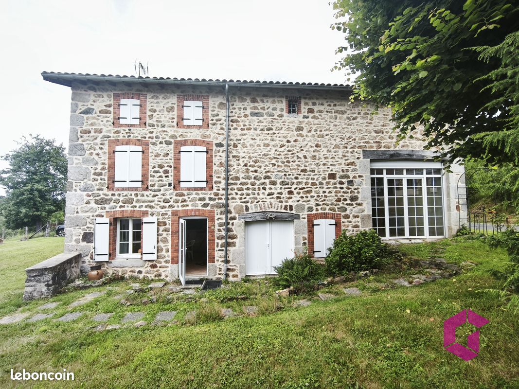 Maison 6 pièces 146 m² · à Marat · 146 m² · 160 000 €