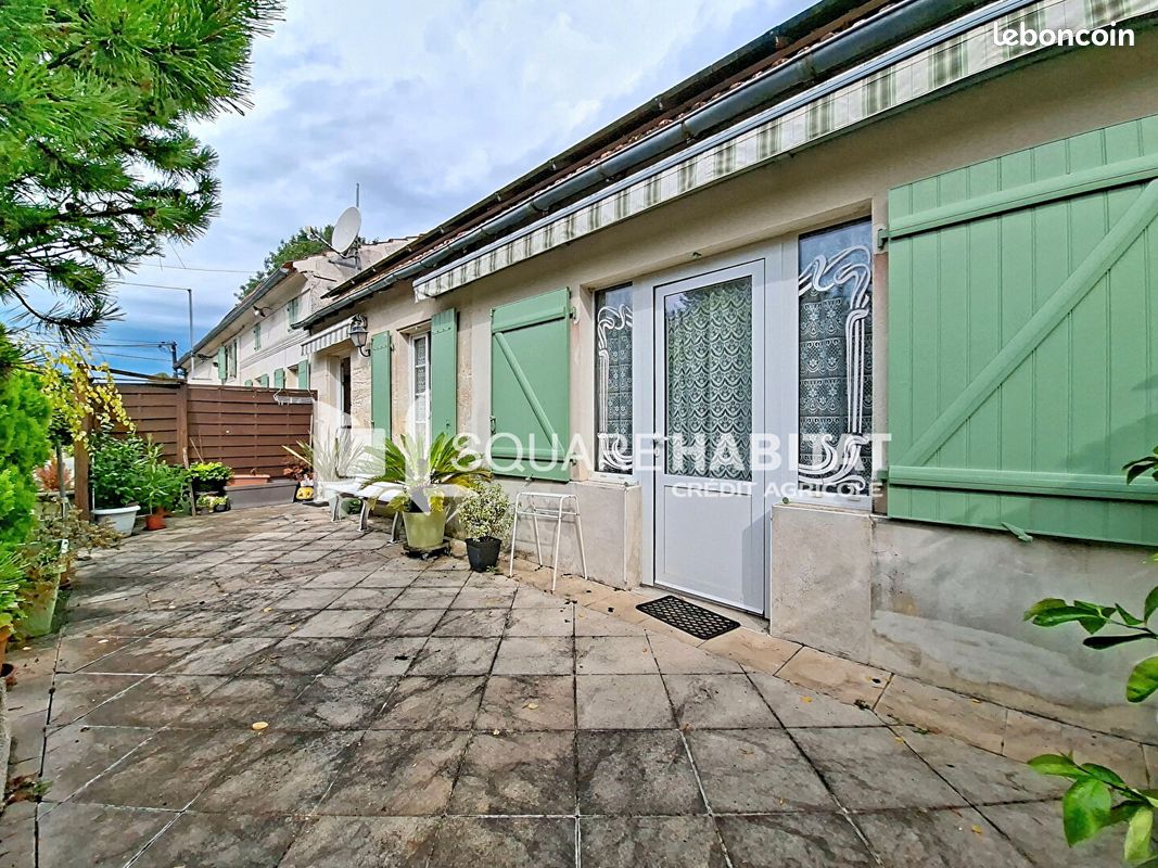 Maison 6 pièces 185 m² · à Sainte-Lheurine · 185 m² · 199 900 €