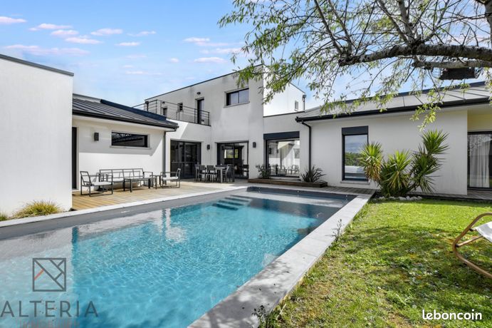 Villa 5 pièces 167 m²