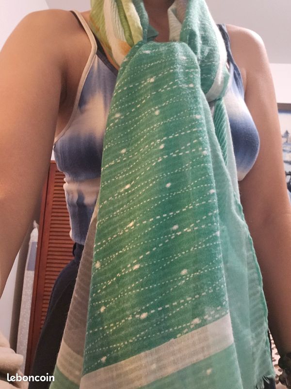 Grand foulard vert. 175×71cm (image 3)