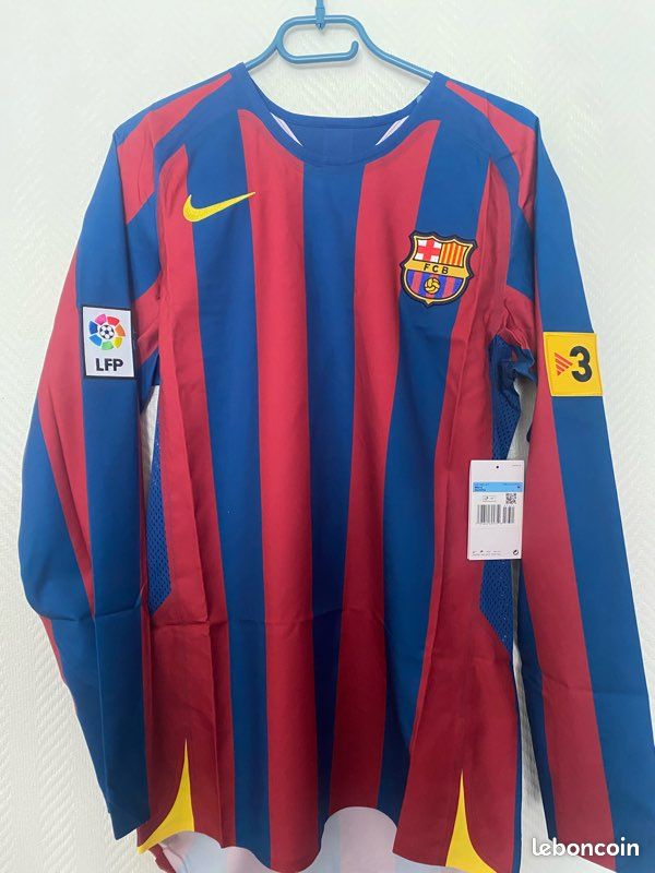 Maillot FC Barcelone Ronaldinho XL Bleu/rouge Réimprimé - Dédicace Fac-similé, Authentifié JSA, Neuf