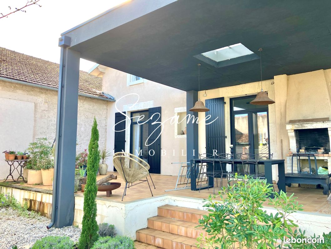 Maison 6 pièces 160 m² · à Angoulême · 160 m² · 349 900 €