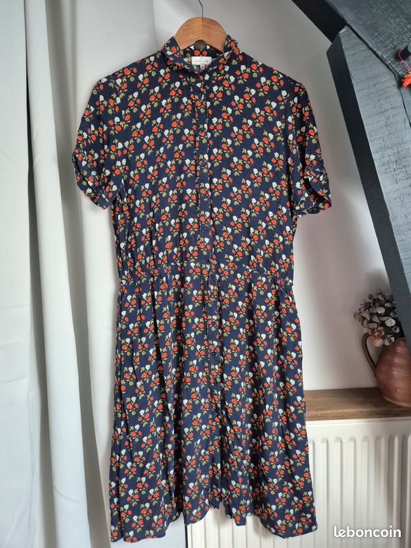 Robe longue feme cyrillus 44 col claudine bleu marine a fleurs