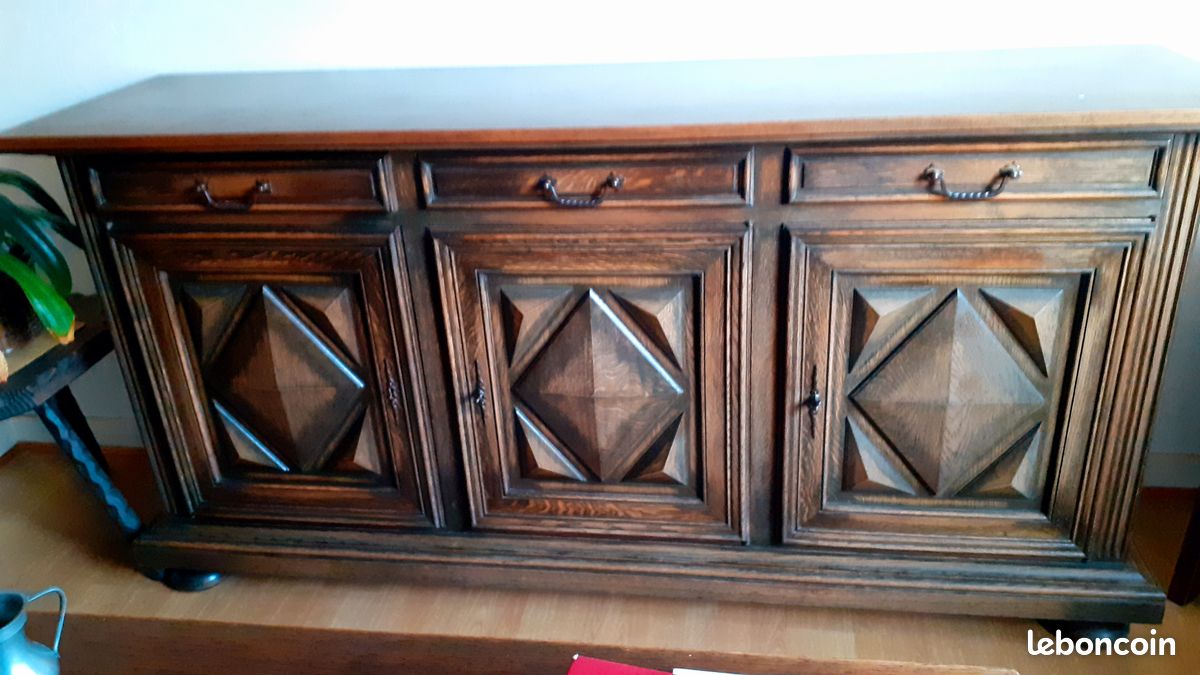 Buffet en bois (image 1)