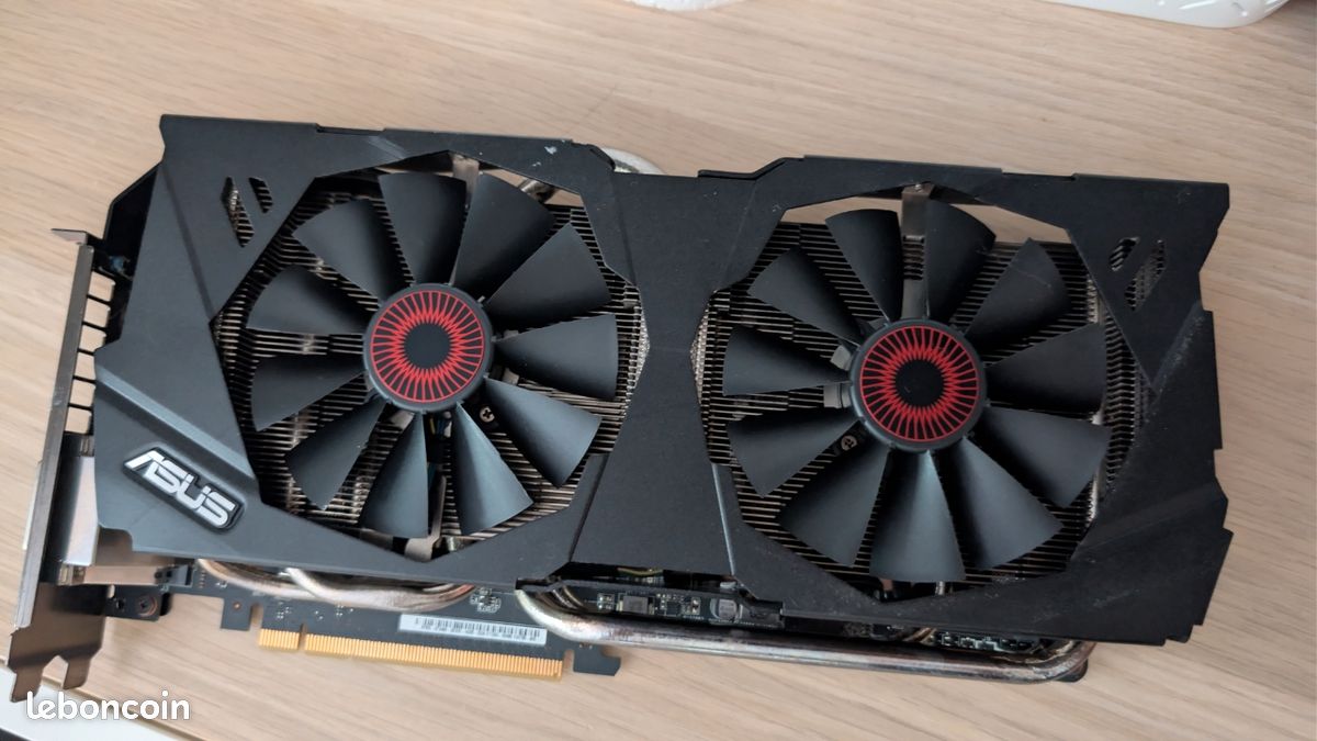 Carte graphique ASUS ROG STRIX GTX 970 DirectCU II OC 4 Go GDDR5 (image 1)