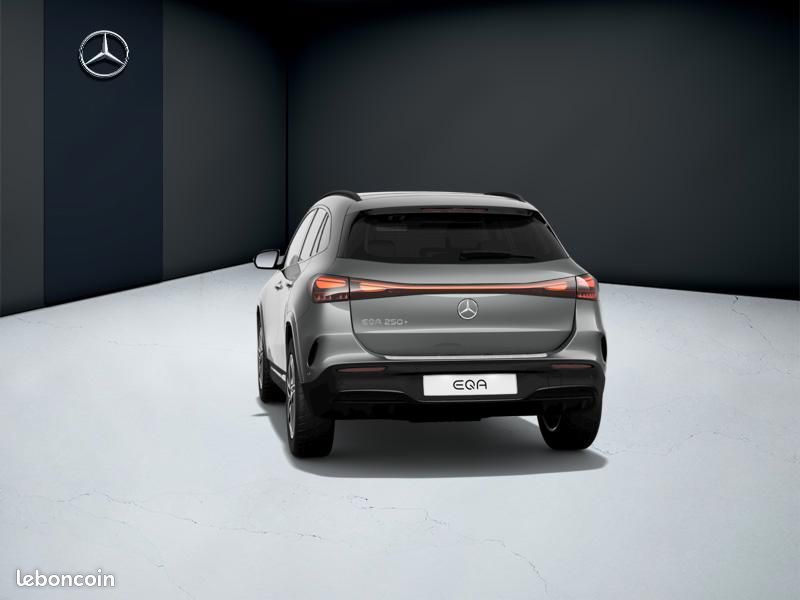 Mercedes EQA 250+ AMG Line (image 25)