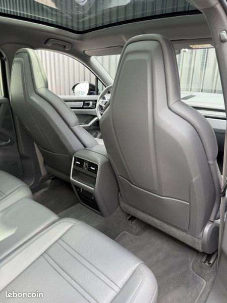 Porsche CAYENNE COUPE (9YB) 3.0 V6 462CH E-HYBRID PLATINUM EDITION (image 13)