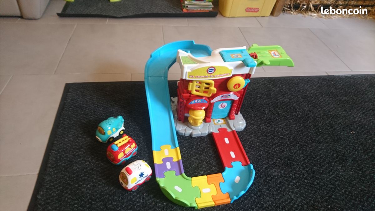 Tut tut bolide caserne (image 2)