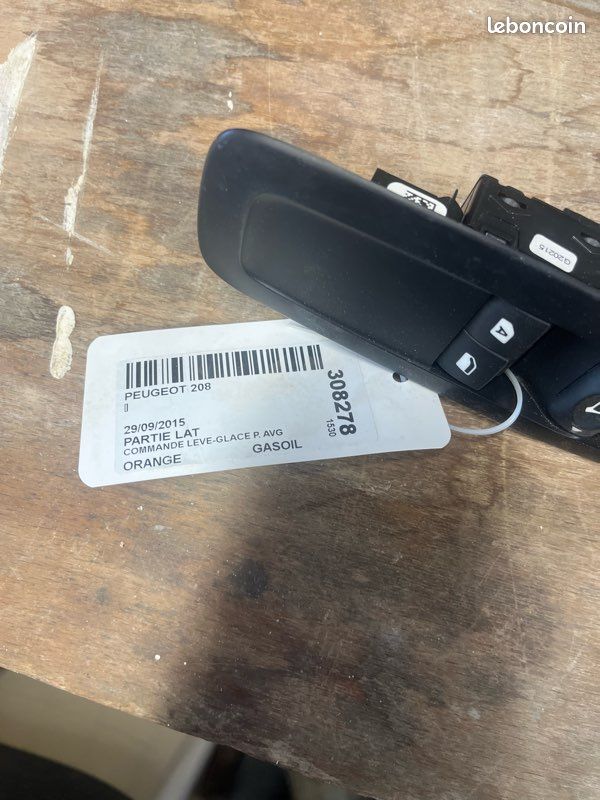 Commande lève vitres Peugeot 2008 (image 3)