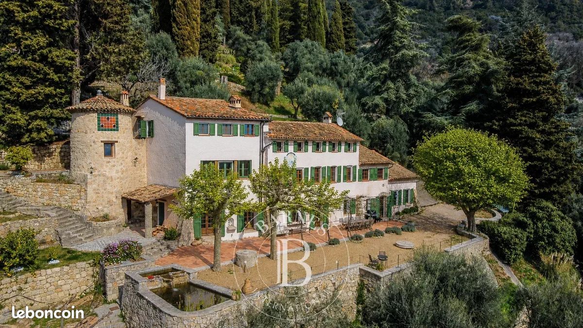 Maison 10 pièces 340 m² · à Grasse · 340 m² · 1 860 000 €