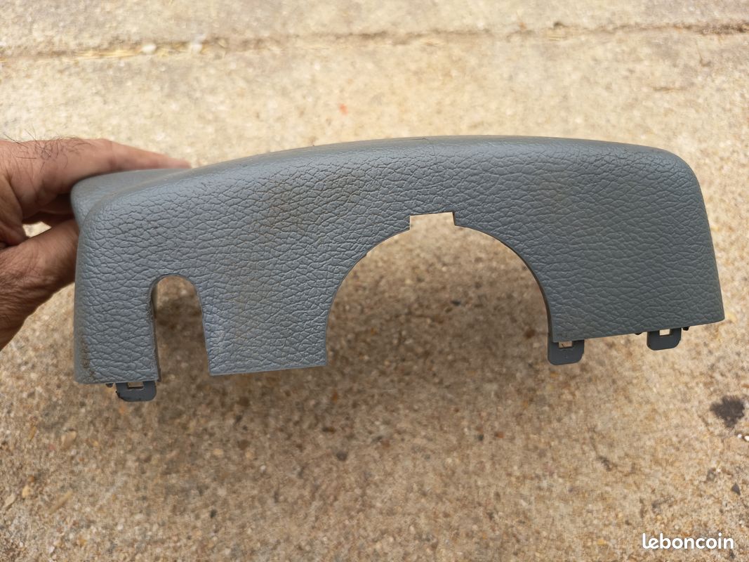Demi cache colonne haut Renault Twingo 1 (image 1)