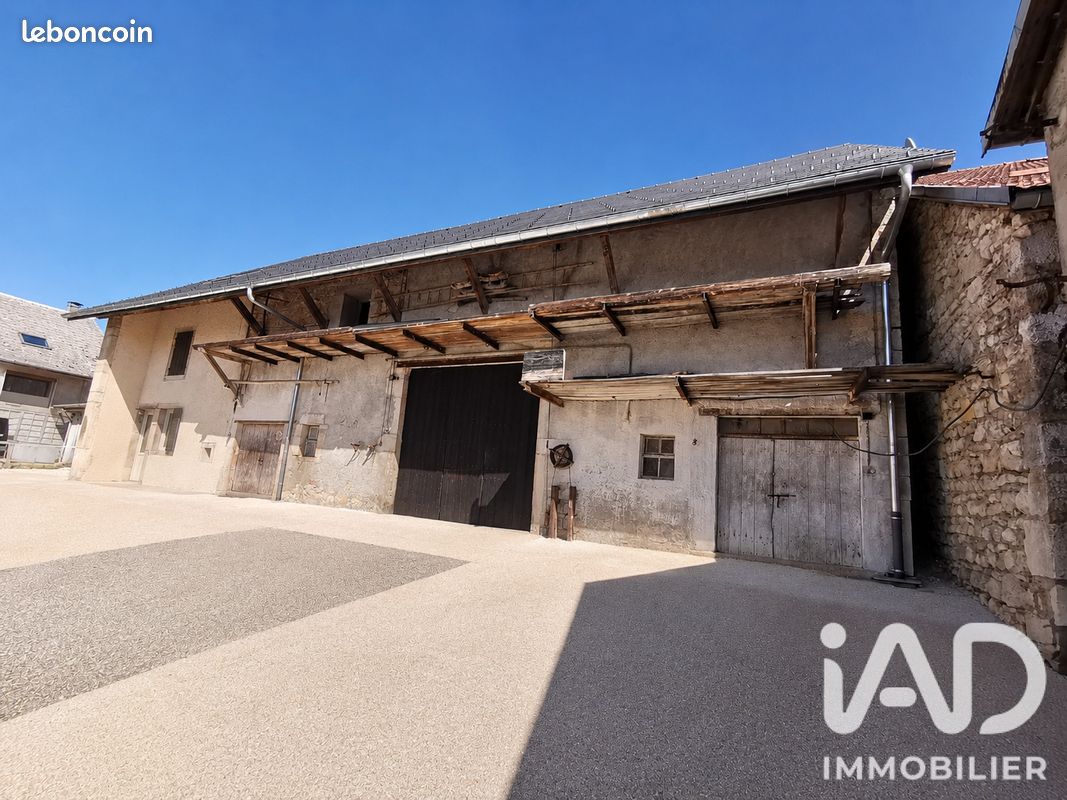 Maison 4 pièces 102 m² · à Arvière-en-Valromey · 102 m² · 225 000 €