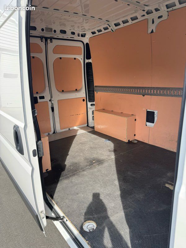 Peugeot boxer HDI avec hayon (image 3)