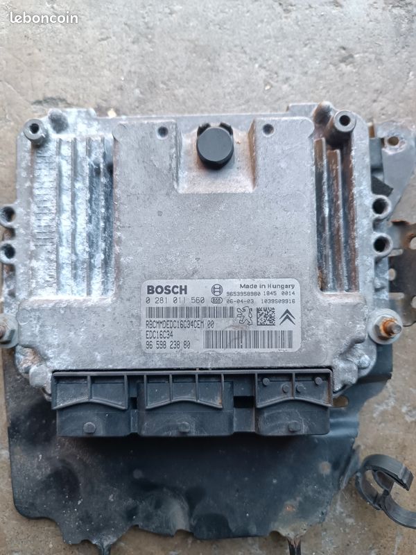 Calculateur moteur 206 (image 1)