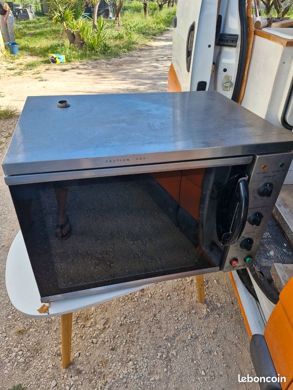 Four professionnel AFI Collin Lucy – Convection – Très bon état (image 1)