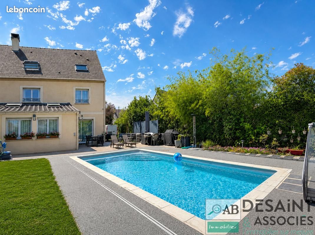 Maison 7 pièces 191 m² · à Villeneuve-Saint-Denis · 191 m² · 675 000 €