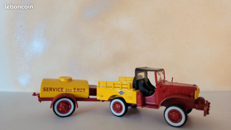 Tracteur semi-remorque Panhard - Cirque Pinder 1/64 Collection - Etoile