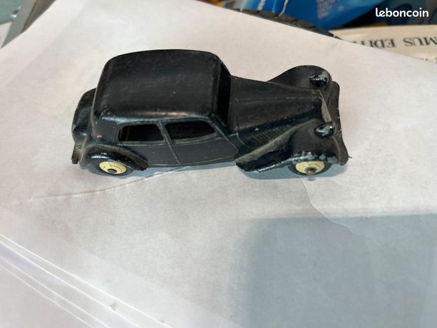 Miniature Dinky Toys France 1/43 – Citroën Traction 11BL Noire (collection, Sans Boîte)