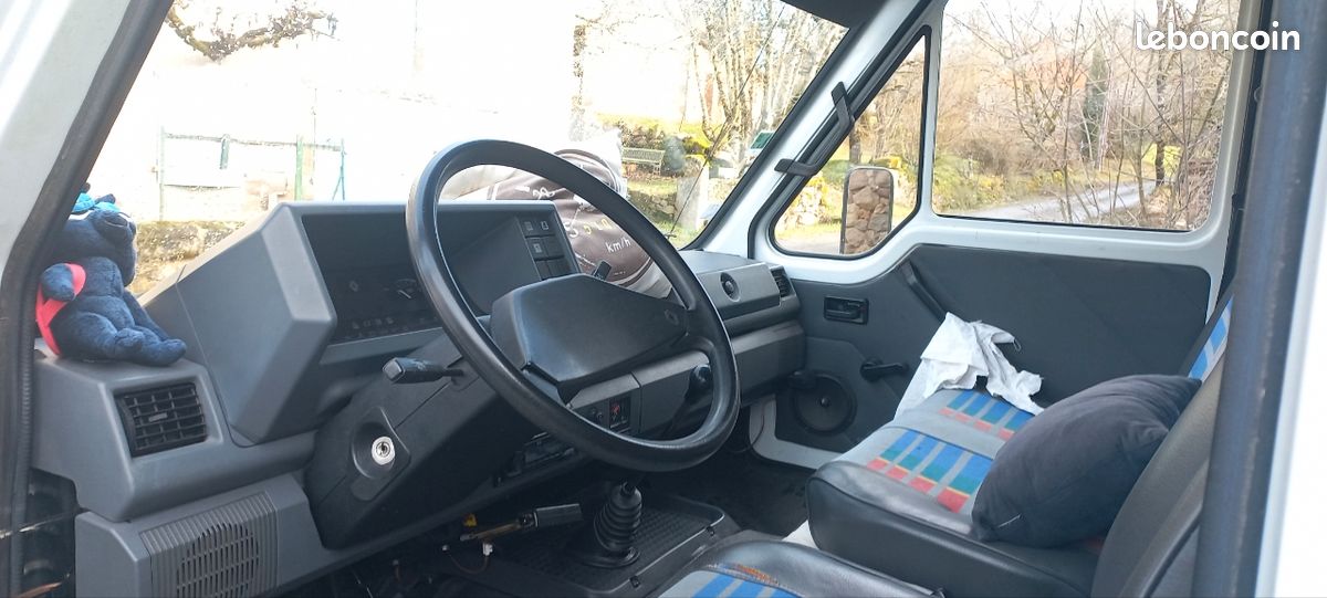 Renault Master T35D Turbo aménagé (image 2)