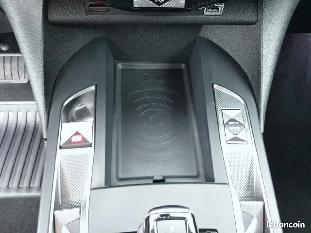 DS 3 Crossback DS3 PureTech 130 EAT8 - Connected Chic (image 19)