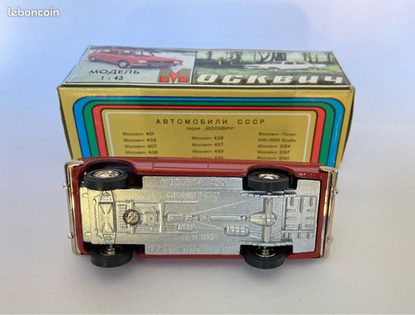 Miniature Novoexport 1/43 – Moskvitch 433 Break – Optiques Rectangulaires – USSR