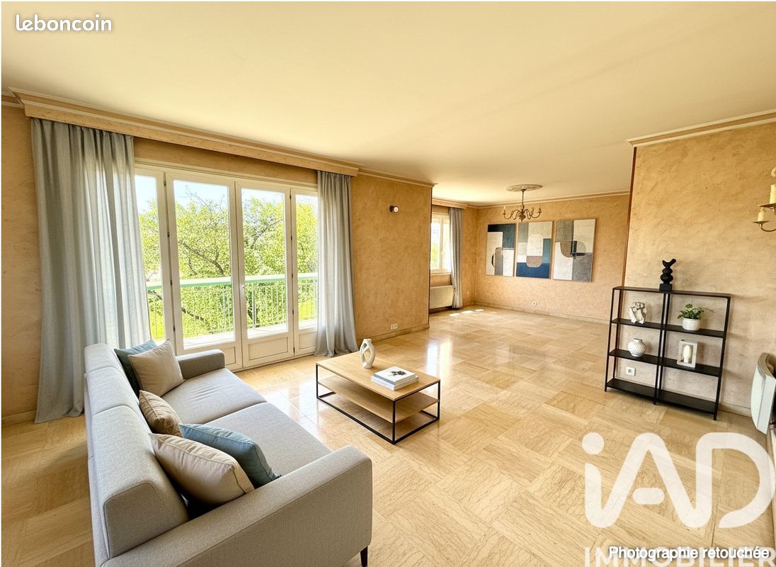 Maison 5 pièces 153 m² · à Charnay-lès-Mâcon · 153 m² · 279 000 €