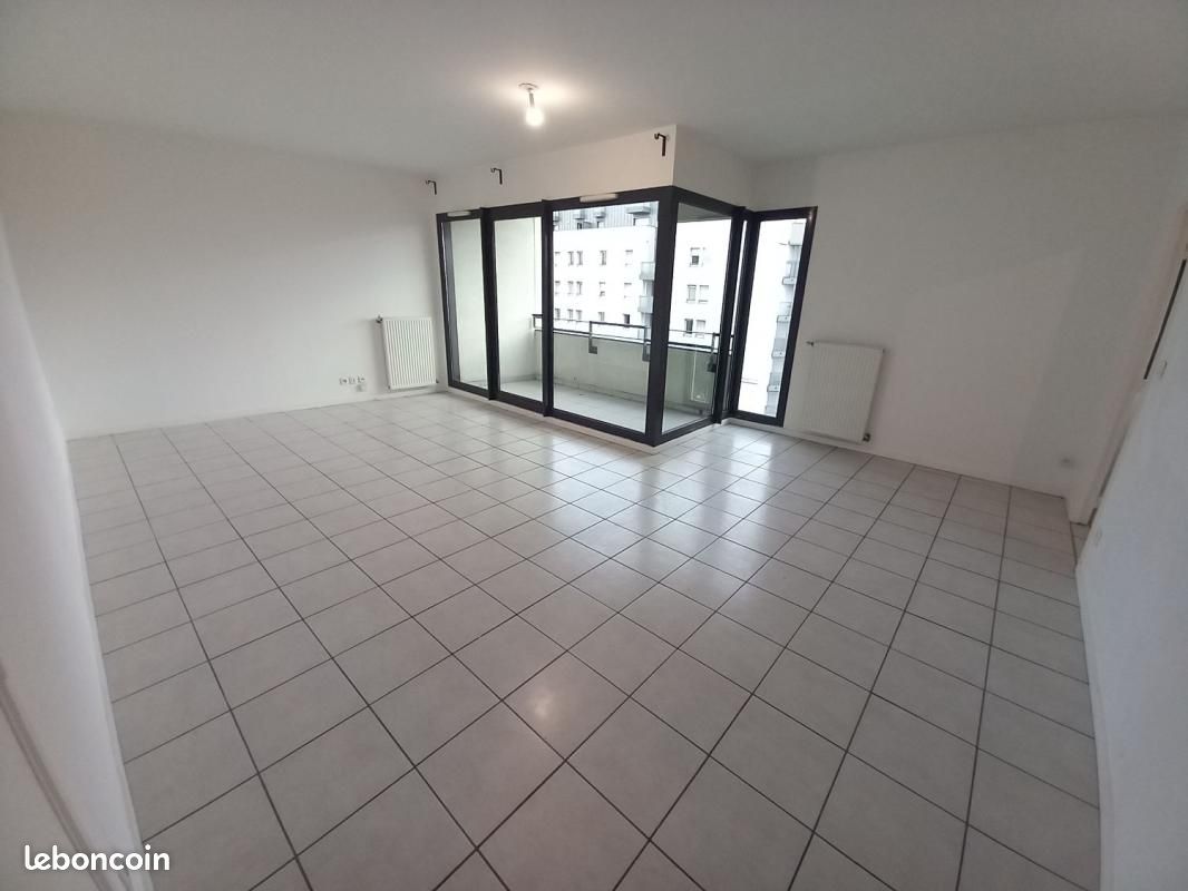 Appartement 4 pièces 106 m² · à Lyon · 106 m² · 1 290 €/mois